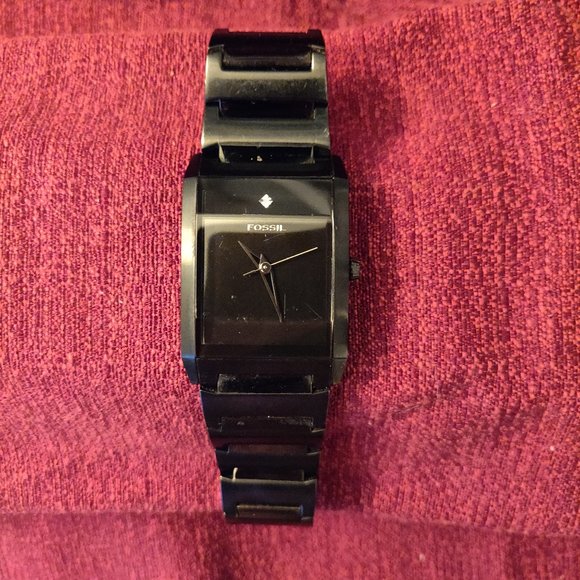 Amaze-Zing (B1) Sale!!: #19 Fossil Black Beauty Watch - Picture 2 of 6